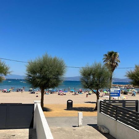 Apartamento En La Playa. Free Parking. Free Wifi L' Escala Dış mekan fotoğraf