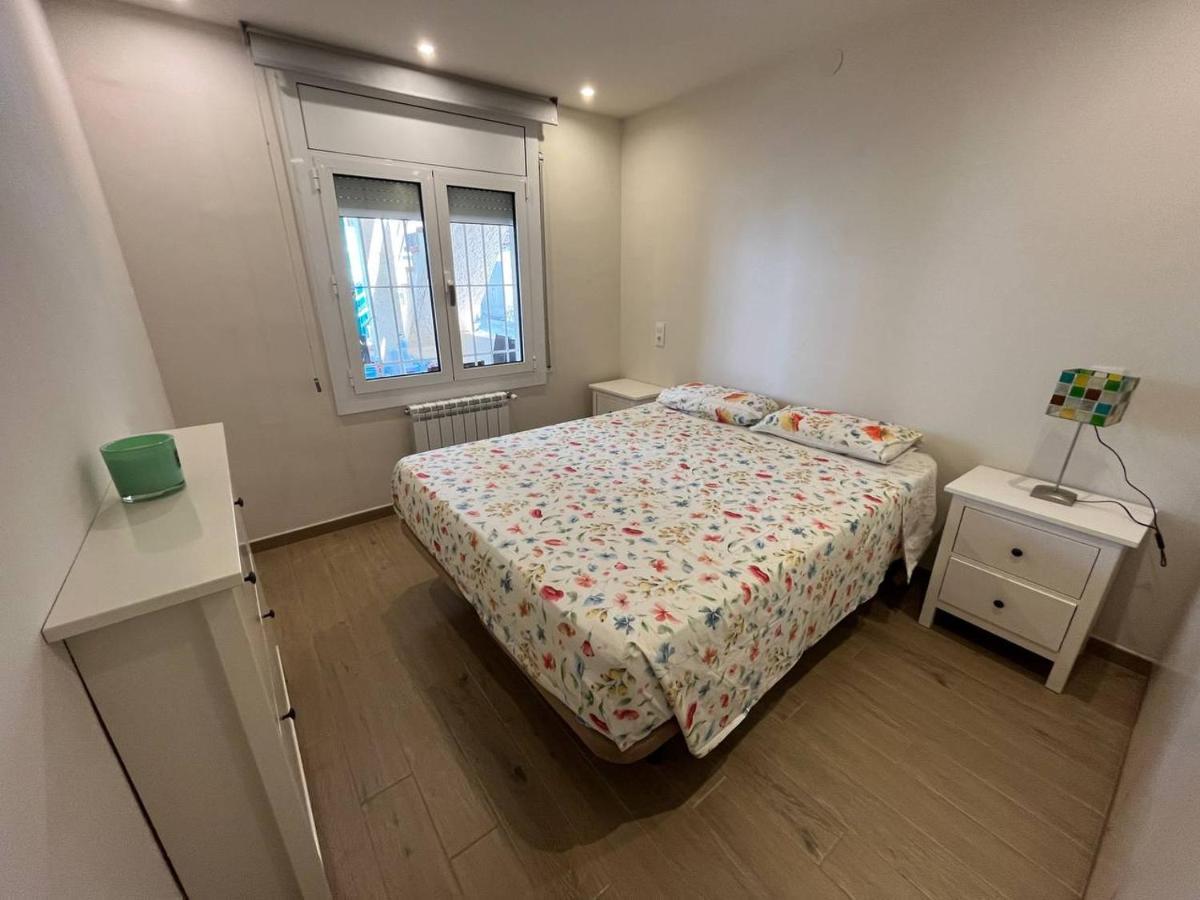 Apartamento En La Playa. Free Parking. Free Wifi L' Escala Dış mekan fotoğraf