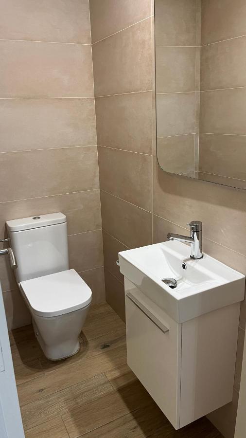 Apartamento En La Playa. Free Parking. Free Wifi L' Escala Dış mekan fotoğraf