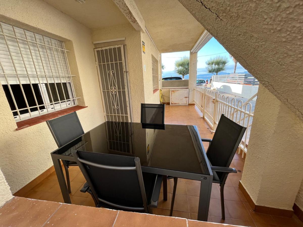 Apartamento En La Playa. Free Parking. Free Wifi L' Escala Dış mekan fotoğraf